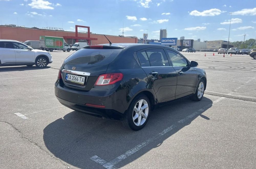 Geely Emgrand EC7-RV 2013
