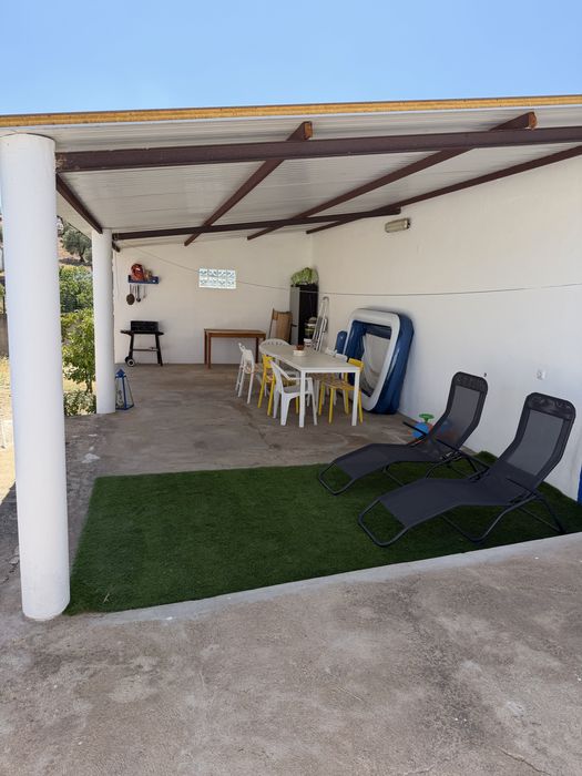 Vivenda com terreno corte pinto