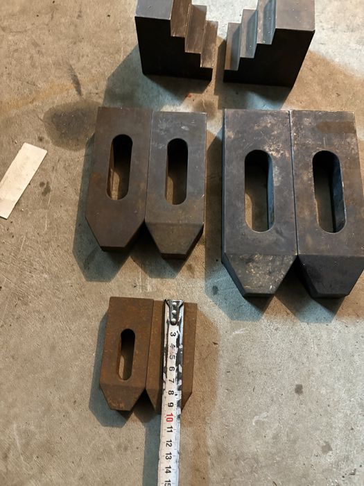 Łapa dociskowa prosta, schodkowa.