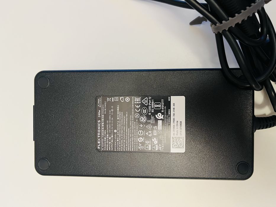 Zasilacz Flextronics GA240PE1-00 do laptopów Dell o mocy 240W
