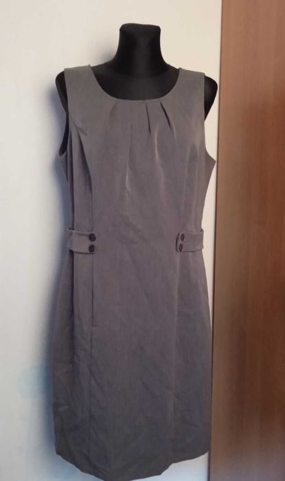Popielata sukienka r. 46