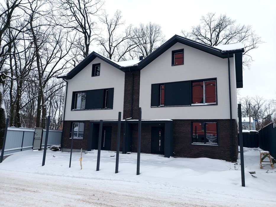 ДУПЛЕКС  поруч із парками та лісом — гарне місце для щоденного комфорт