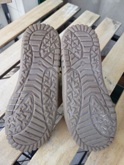 Botas em couro castanhas