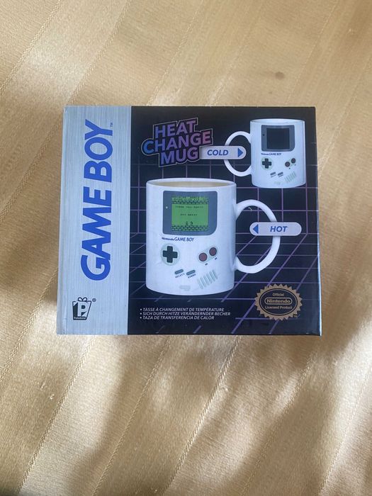 Caneca Game Boy que muda de cor com o calor
