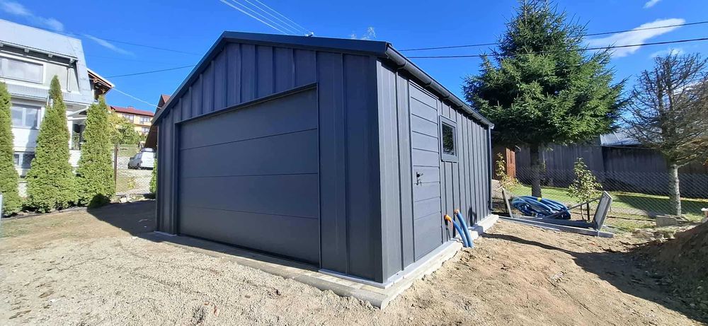 Garaż blaszany 6x6