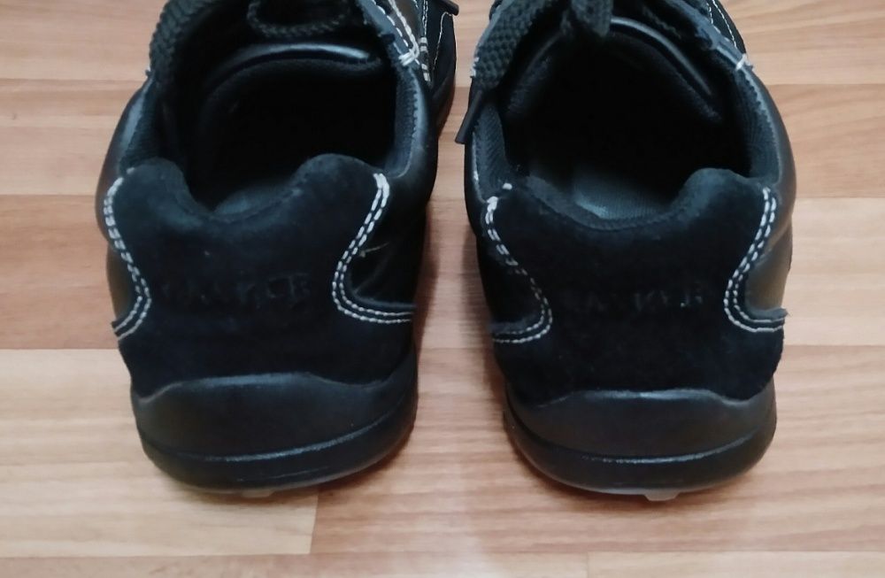 Кроссовки кожа 38р Walker новые