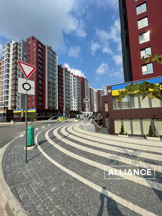 1 кім. квартира з кухнею-студією та виглядом на гори