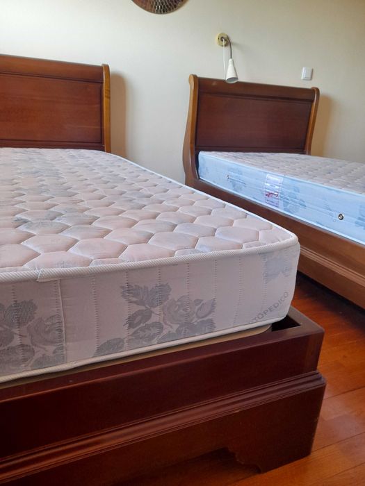 Camas solteiro em cerejeira