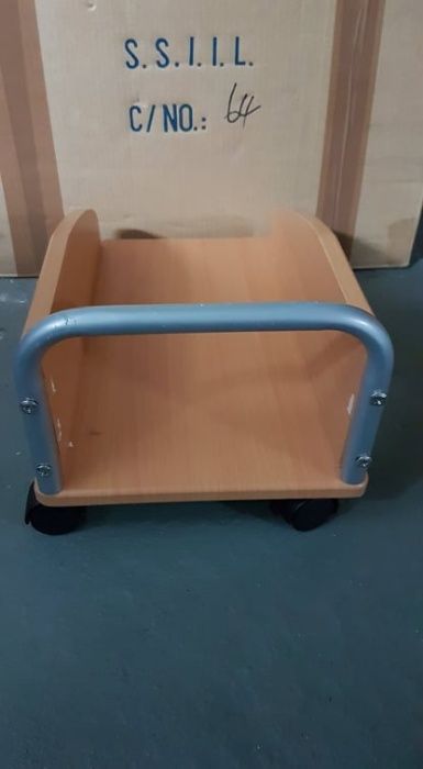 Móvel / Suporte para computador com rodas64585026998017122