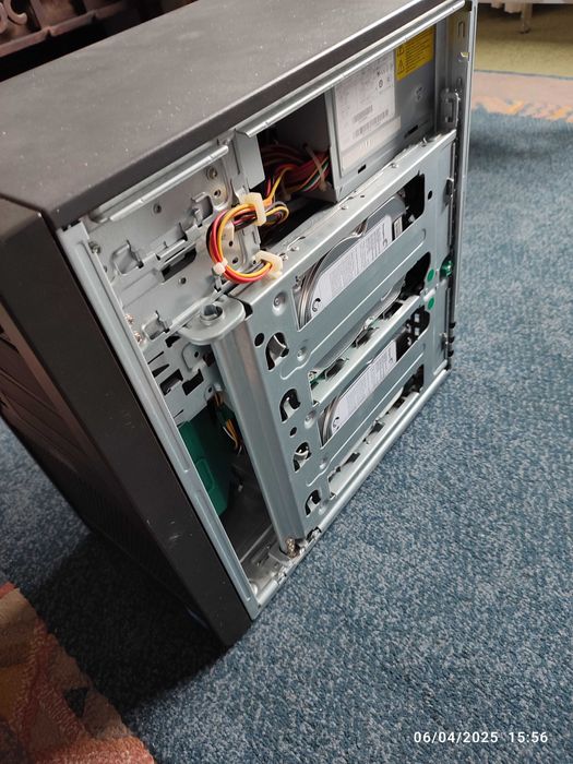 Servidor Fujitsu Primergy tx100 s2