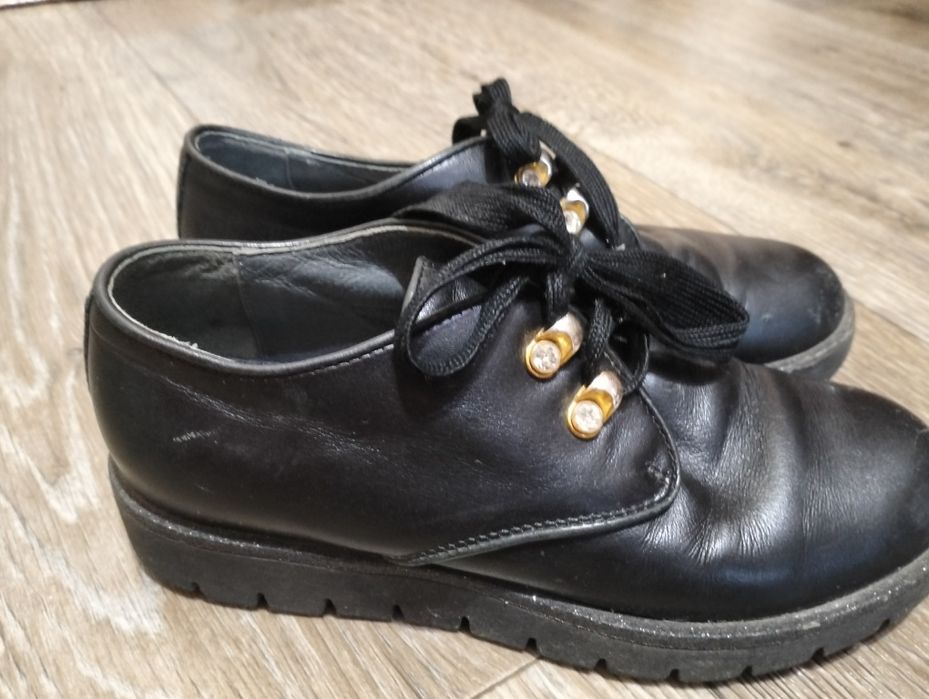 Шкіряні туфлі. 30р.