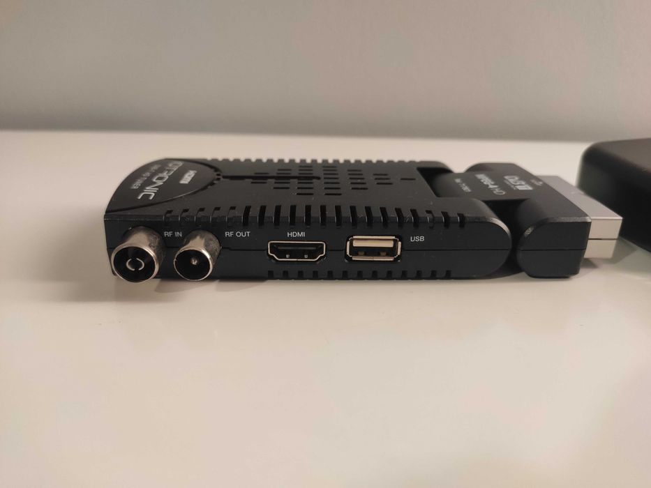 Recetor Televisão Digital Terrestre TDT da marca IOTRONIC
