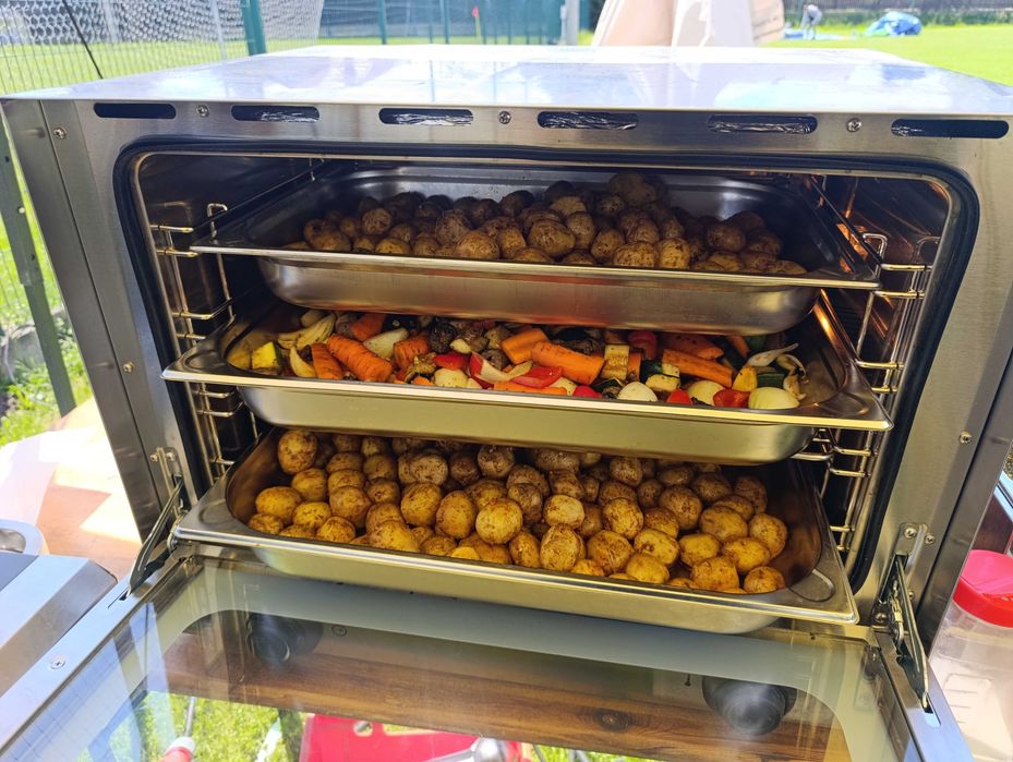 Catering Imprezy okolicznościowe pod namiotem Grill Piknik