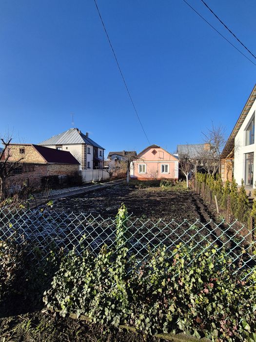 Продам земельну ділянку 8.86 сот з будинком в районі Гідропарку