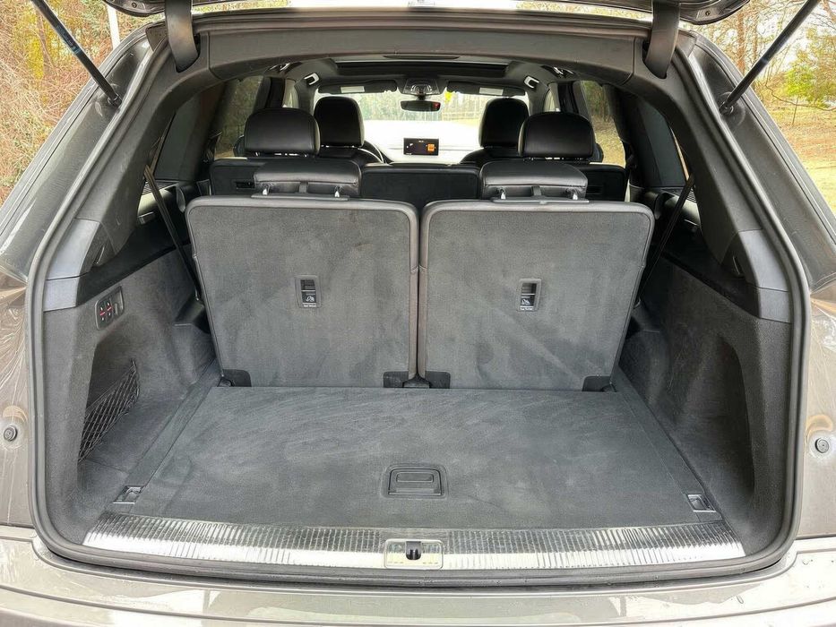 Audi Q7      2018