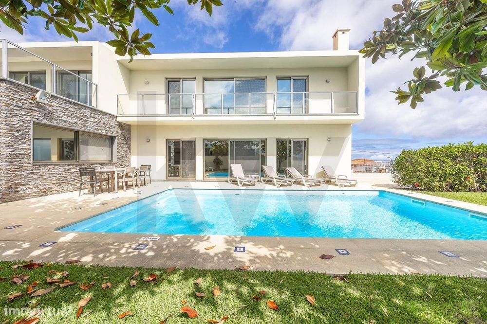 Moradia T4 Luxo, Piscina, Jardim e Vista Panorâmica sobre a Baía doFun