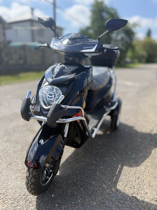 Електроскутер FORTE HAWK MAXI