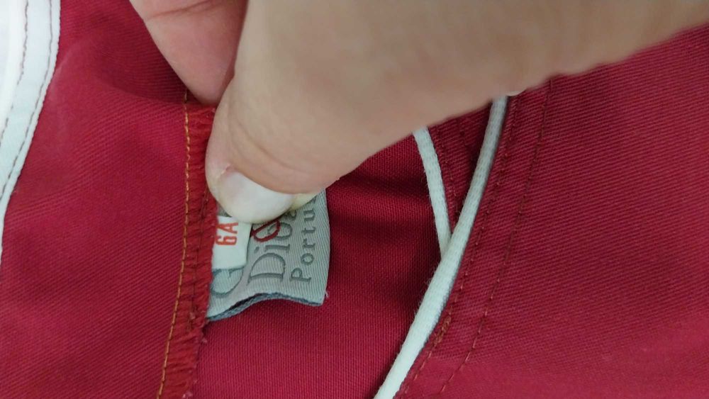 Vestuário do Externato Pedralvas em bom estado