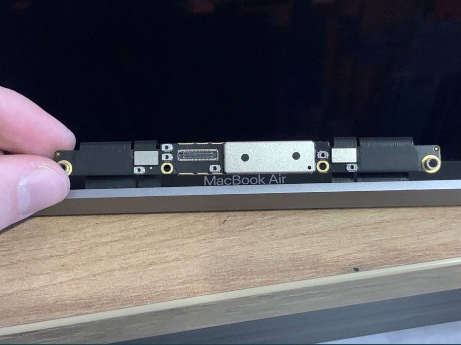 Продам дисплей в зборі (кришка матриця) MacBook Air M1 2020 a2337