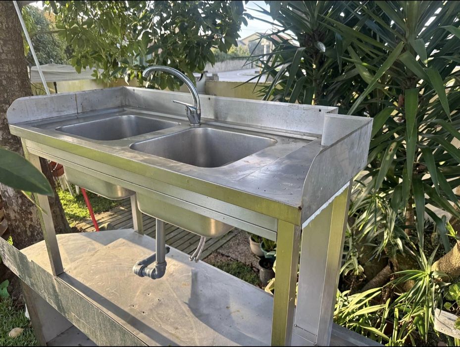 Lava-loiça Inox 2 Cubas c/ Torneira – Restauração ou Churrasqueira