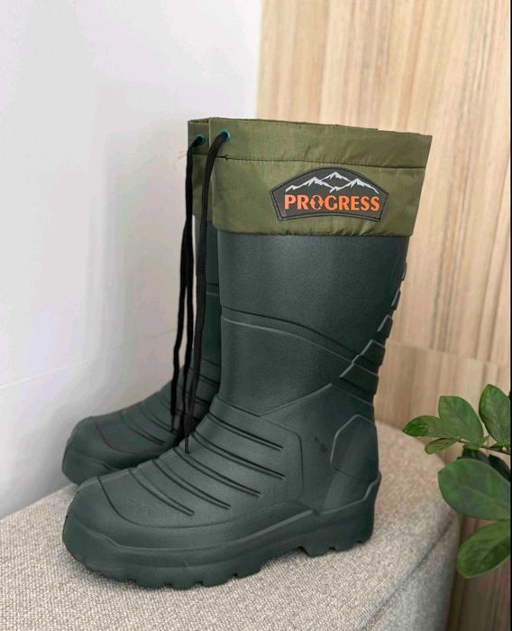 Чоботи з піни 44 розмір з утепленням