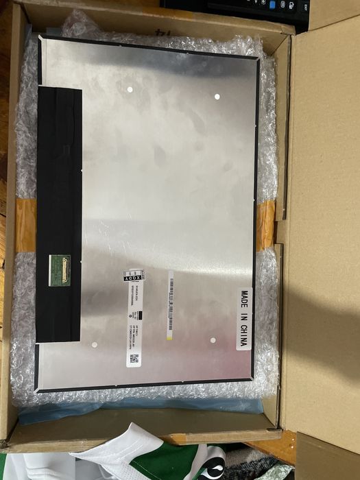 Ecra universal para portatil