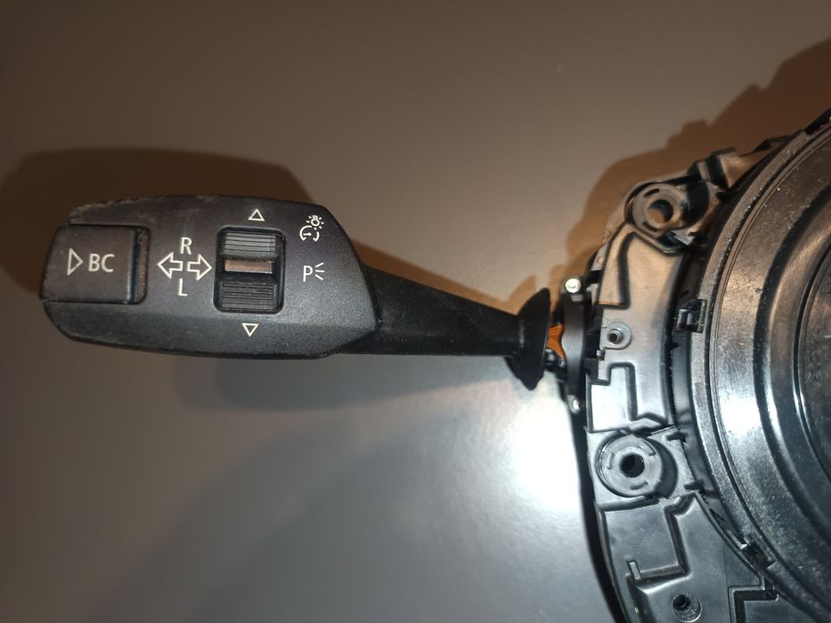 Czujnik kąta skrętu Manetki BMW E90 przełącznik zespolony