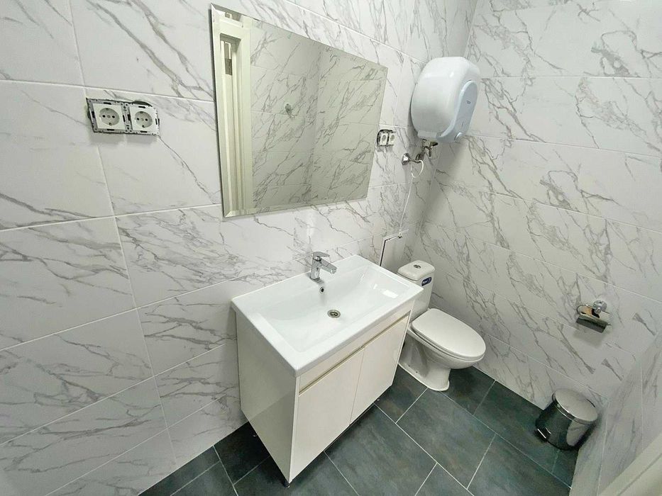 Комерційне ,фасадне приміщення з ремонтом! Великий проїзний трафік