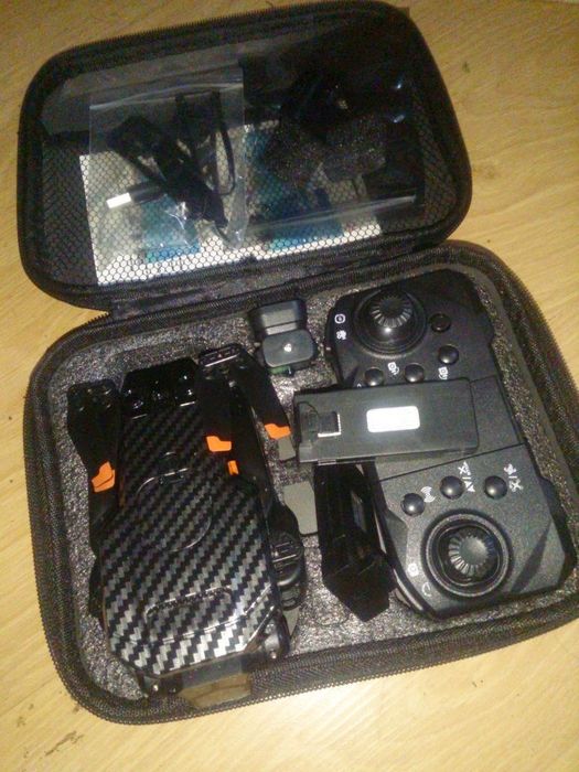 Квадрокоптер з камерою + sq11