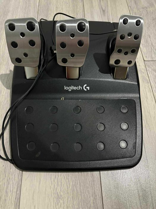 Kierownica PlayStation Logitech G29 driving force + nakładka formuła 1