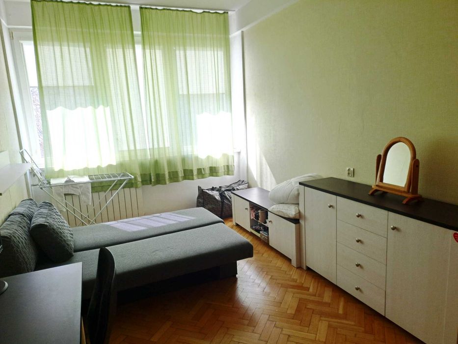 sPokój do wynajęcia 185m od stacji metra