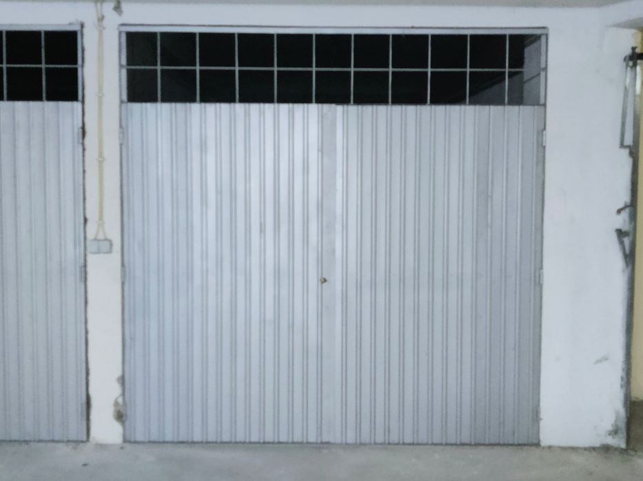 Arrenda-se garagem em Entroncamento numa zona central