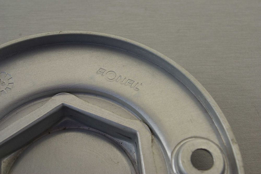 Tampa de roda Renault, medida 16 - OPEL - Centro de Jante - Ronal