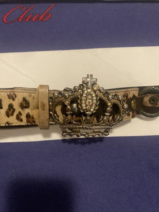 Cinto em pele cor leopardo pulseira.colar