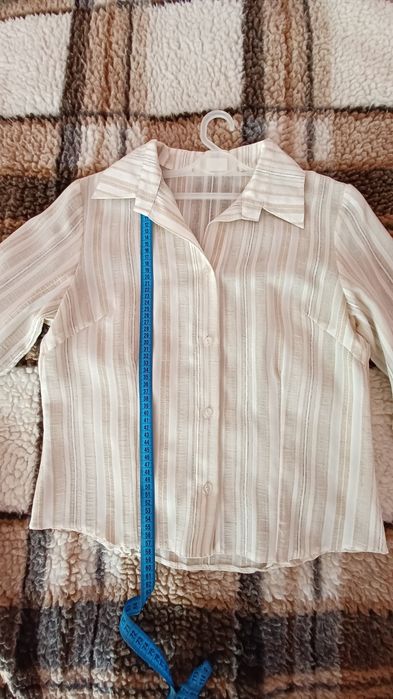 Bluzka damska rozm 40 beżowo-kremowa.