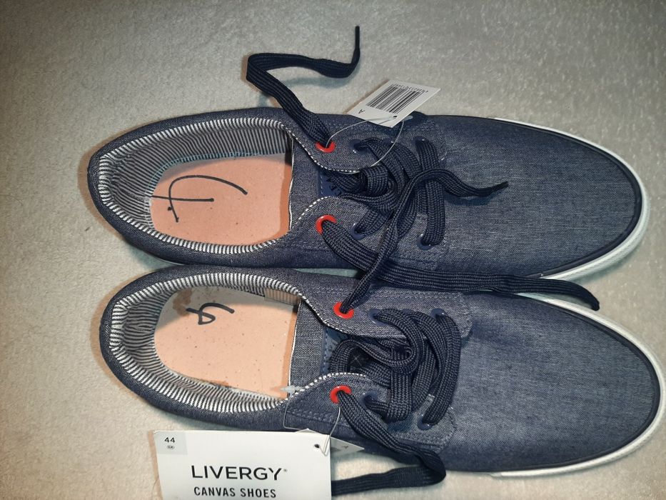 Buty sneakers   rozmiar 44