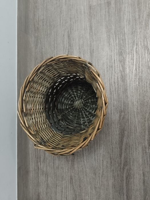 Sprzedam kosz wiklinowy wysokość 24 cm