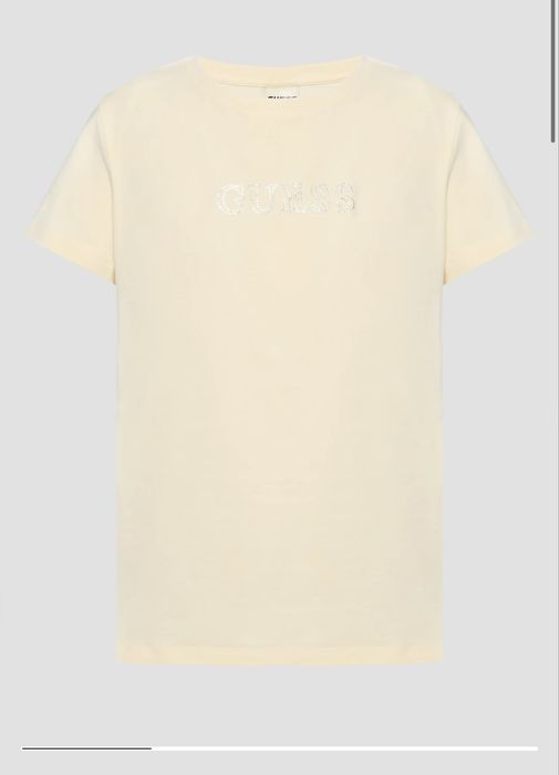 Костюм GUESS в трендовому кольорі
