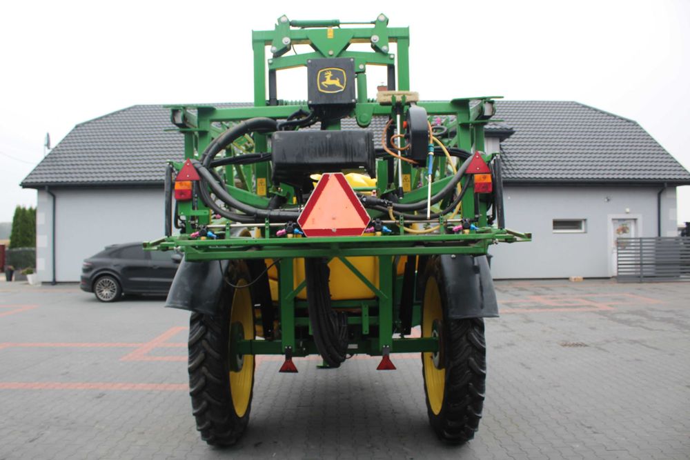 Opryskiwacz John Deere 740  hardi  kuhn