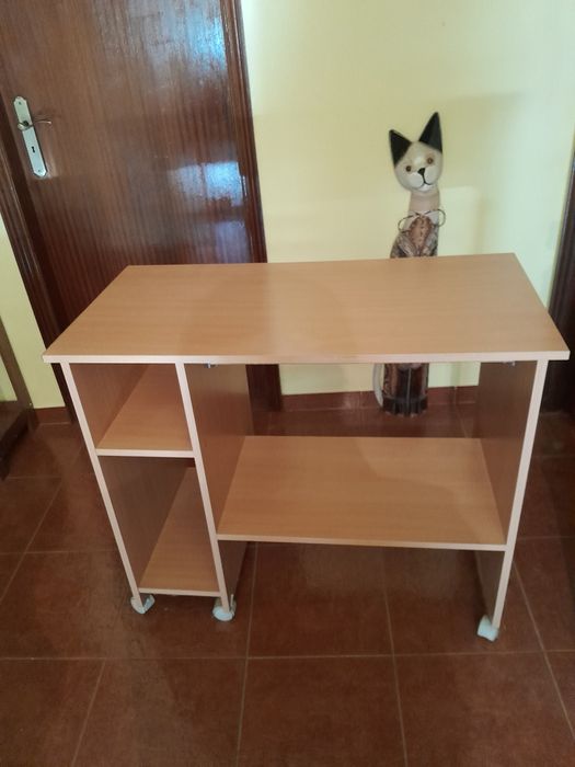 Secretária Em Madeira