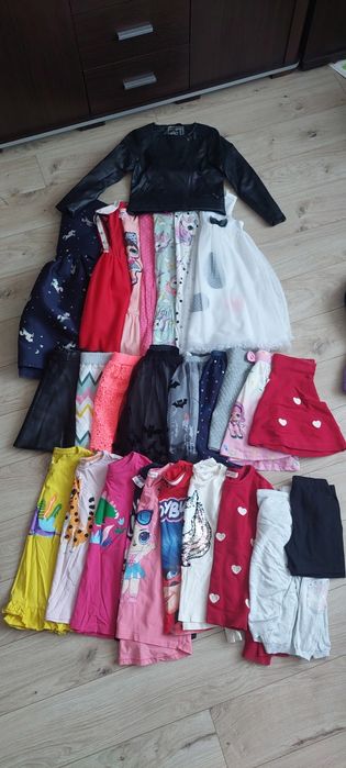 Zestaw ubrań 122/128