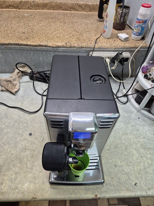 Saeco  Philips EP333 гарантія 6 міс з кувшином