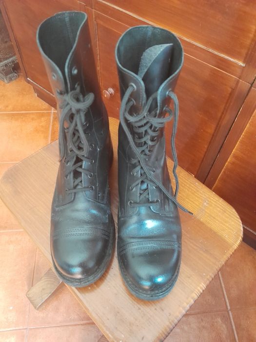 botas de trabalho como novas