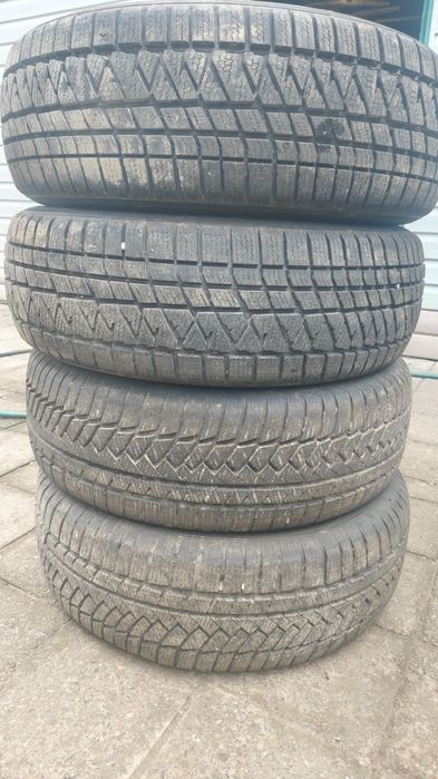 Зимова гума r16 235/70  12000 грн