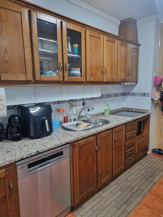 Vendo cozinha em castanho em excelente estado