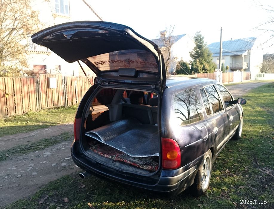 Рено Меган 1.  .