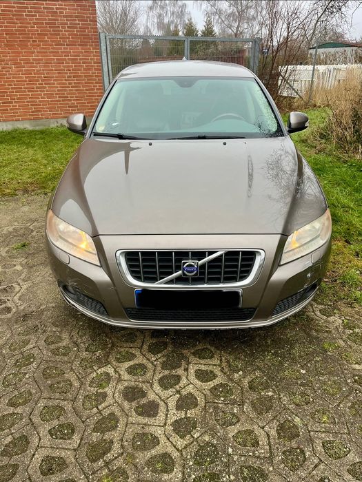 Volvo v70 d5 185km