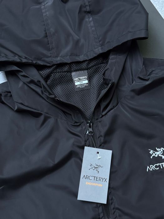 Вітровка Arc’teryx