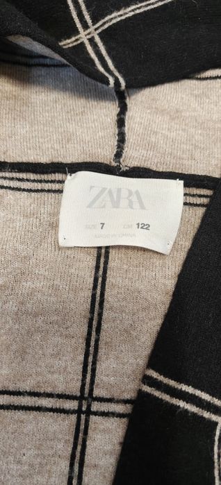 Sweter z kapturem zara