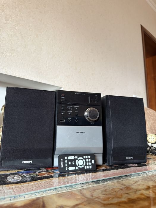 Музичний Центр Philips MCM 1120 / USB / CD / FM / Пульт